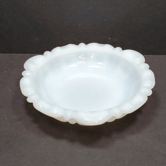 Vtg Decor Anchor Hocking White Milk Glass Ashtray Trinket Dish 5” Scalloped Edge - Picture 1 of 7